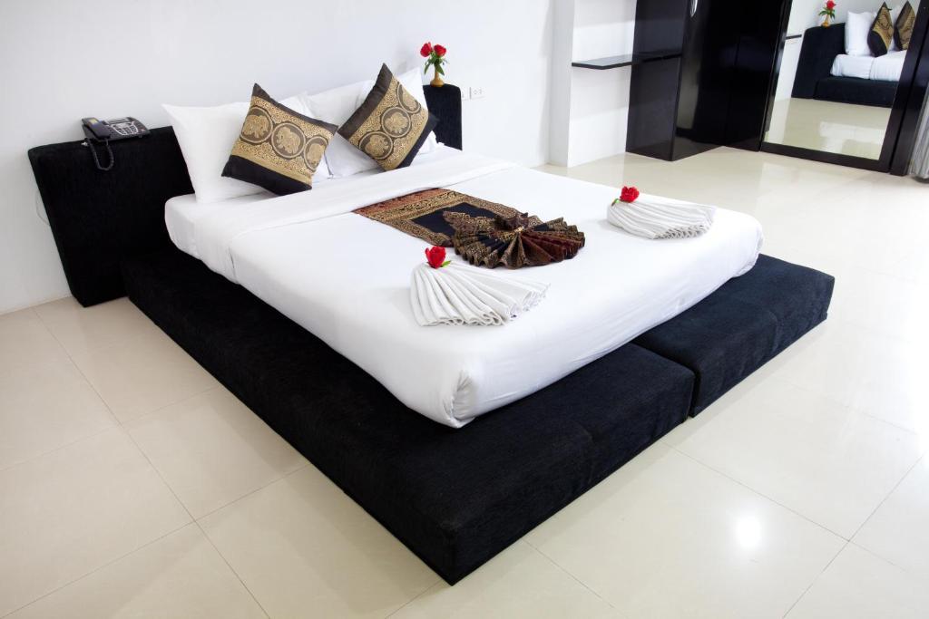 Lars-Lita Residence Patong Стая снимка
