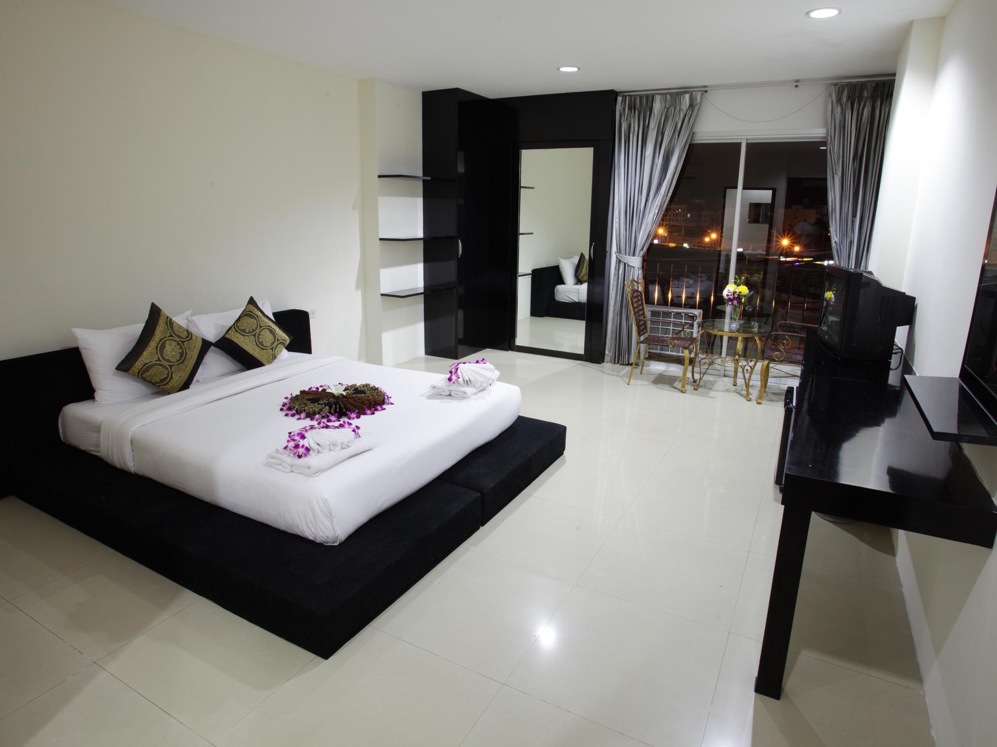 Lars-Lita Residence Patong Екстериор снимка