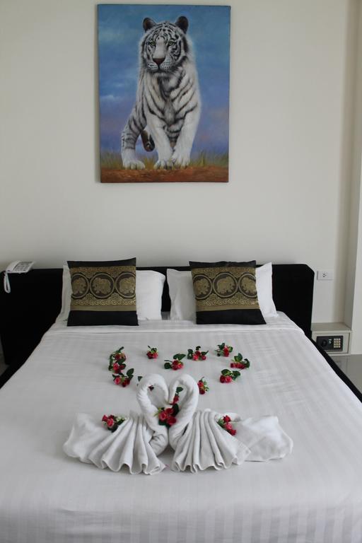 Lars-Lita Residence Patong Екстериор снимка