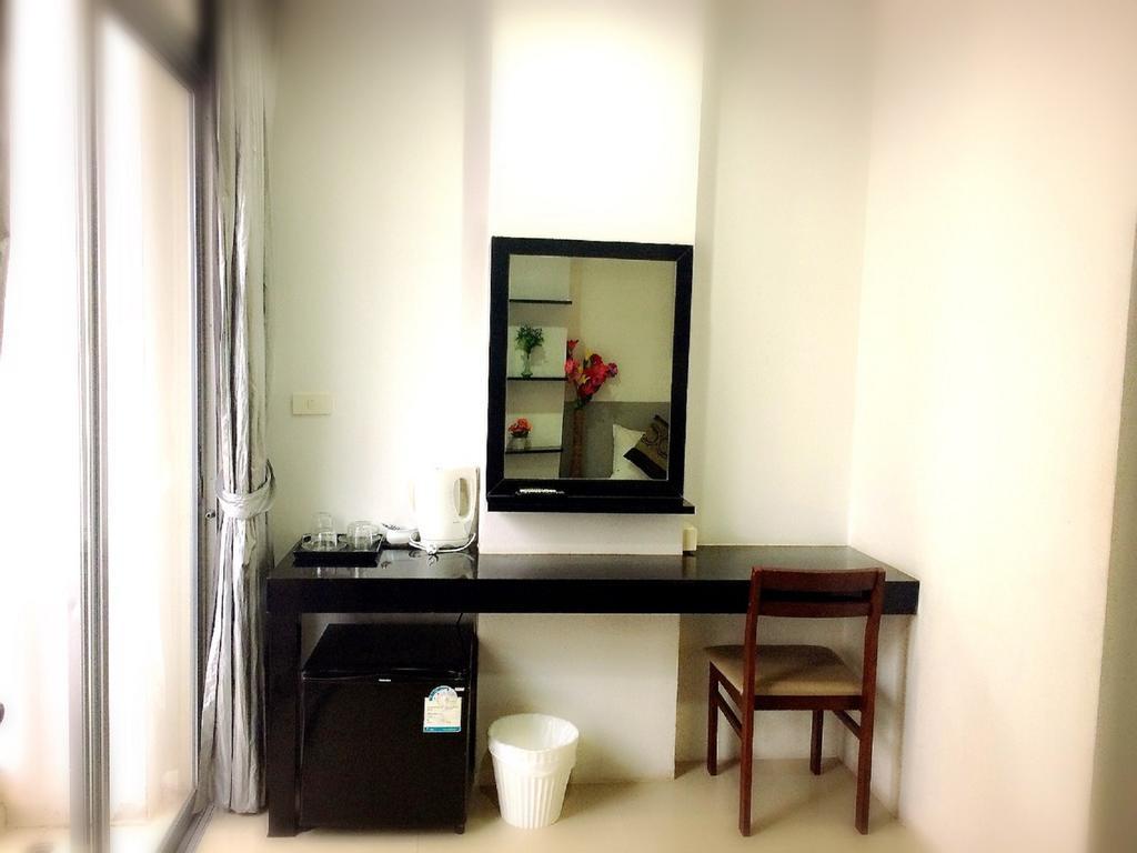 Lars-Lita Residence Patong Екстериор снимка