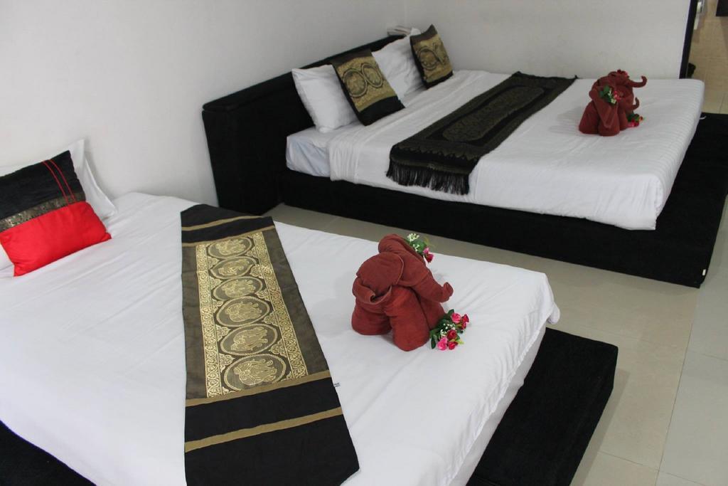 Lars-Lita Residence Patong Екстериор снимка