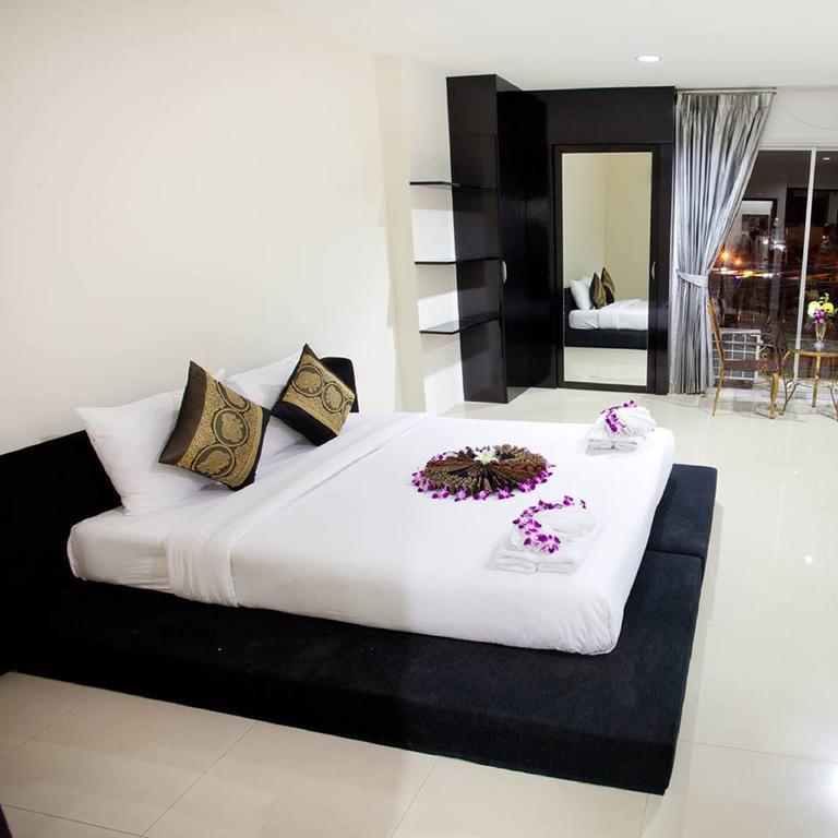 Lars-Lita Residence Patong Екстериор снимка