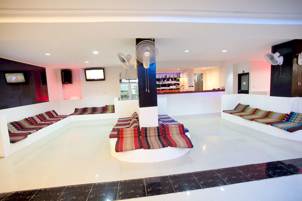 Lars-Lita Residence Patong Екстериор снимка