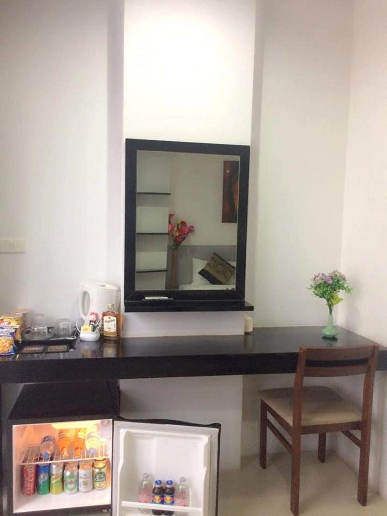 Lars-Lita Residence Patong Екстериор снимка