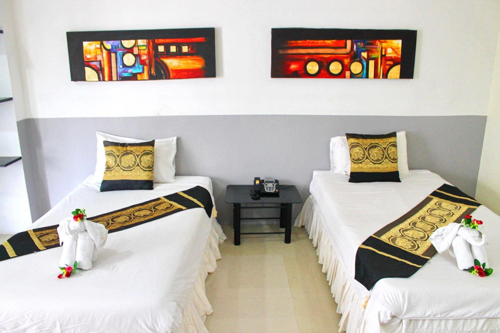 Lars-Lita Residence Patong Екстериор снимка