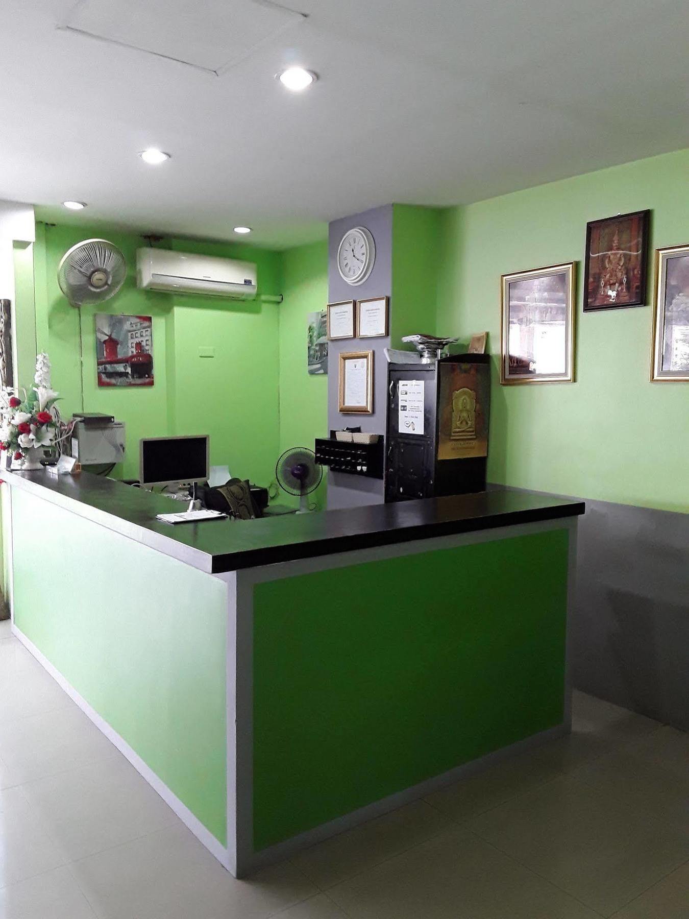 Lars-Lita Residence Patong Екстериор снимка