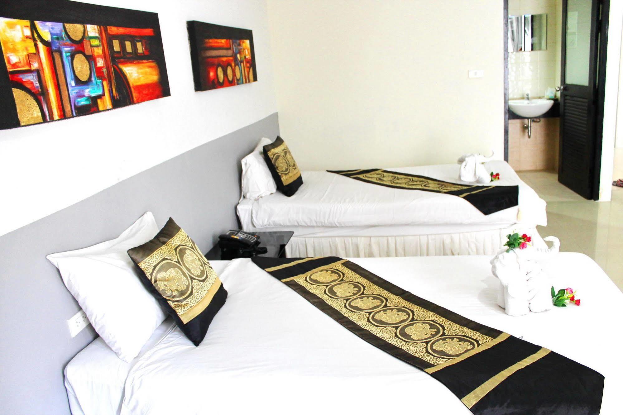 Lars-Lita Residence Patong Екстериор снимка
