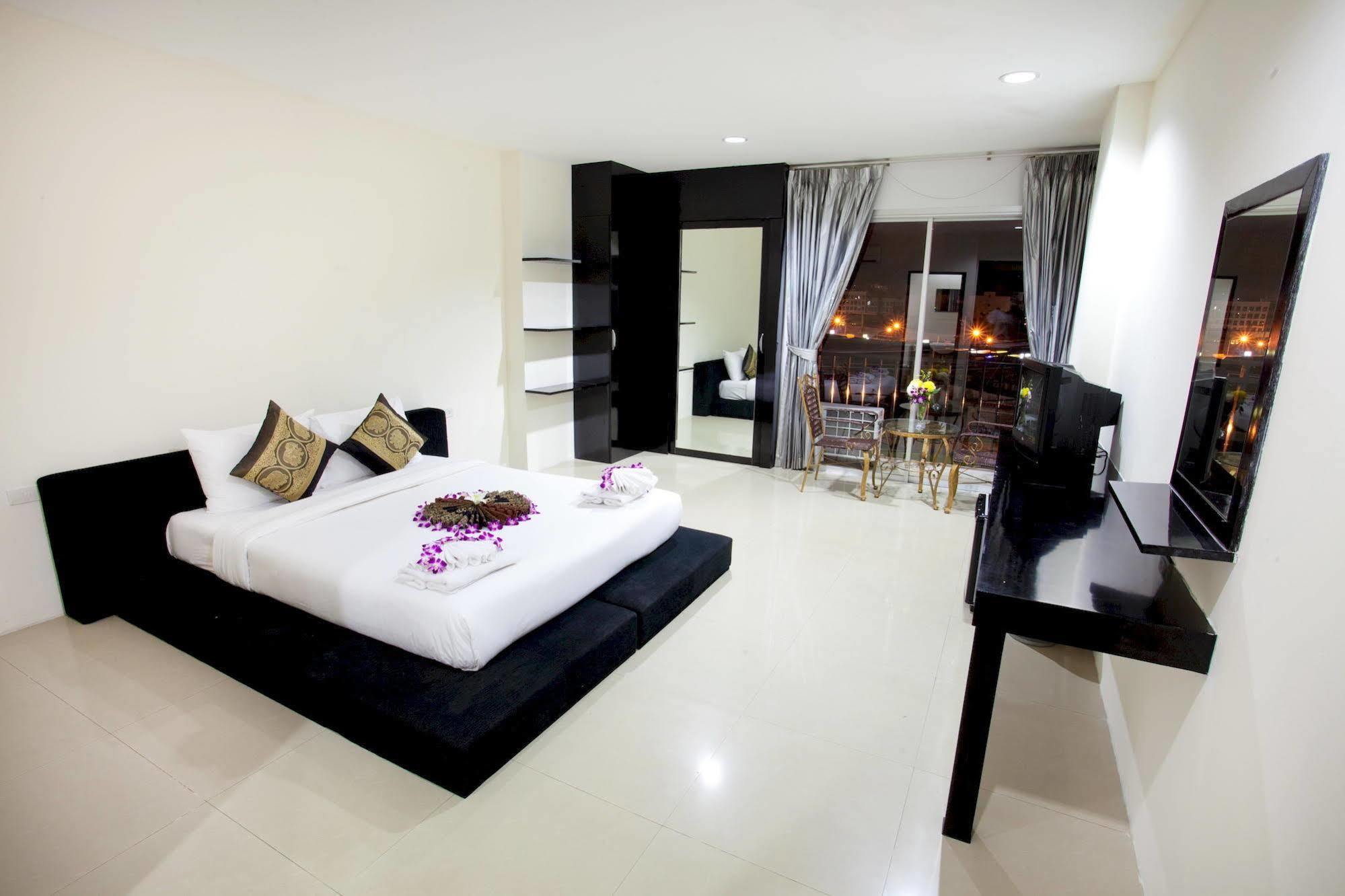 Lars-Lita Residence Patong Екстериор снимка